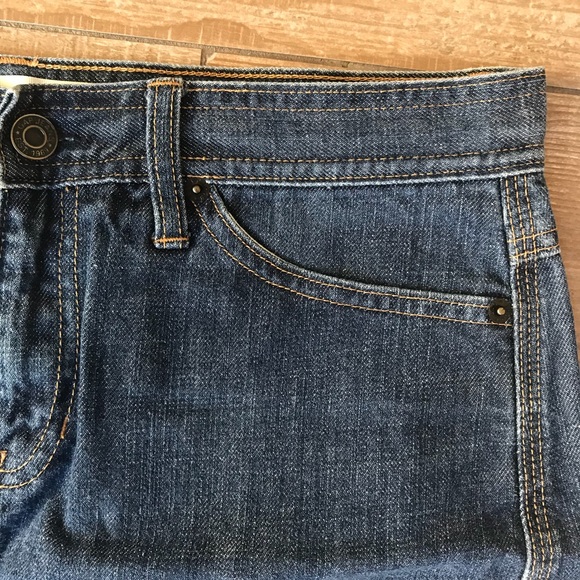 SOLD   GAP Jeans Chic Dark Wash Denim Skirt Size L - Picture 4 of 8